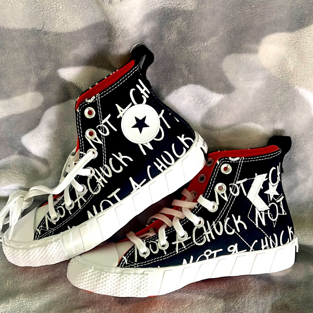 Brand New graffiti High Top Converse